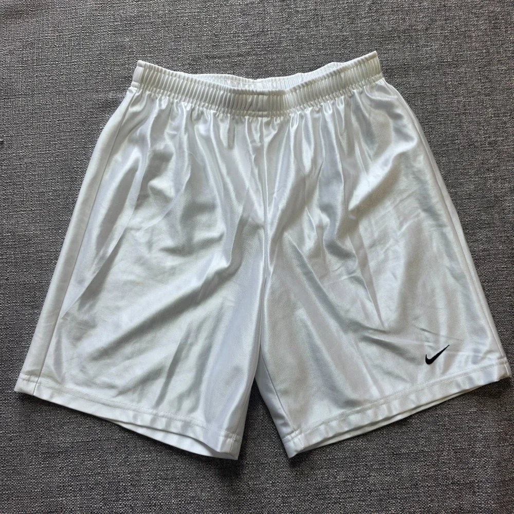 Nike Athletic Shorts Boys Large 14/16 White Light Weight